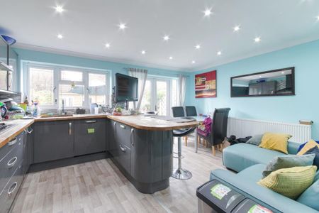 House share to rent - Photo 2