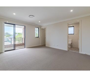 Stylish Duplex In A Tranquil Setting - Photo 1