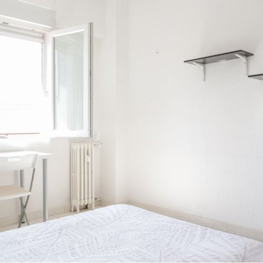 madrid, Community of Madrid 28039 - Photo 1