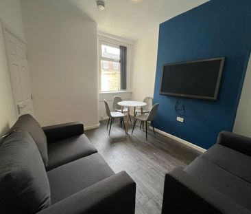 Fitzwarren Street, Salford - Photo 2