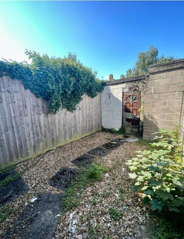 3 bedroom apartment to rent - Photo 5