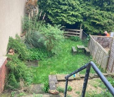Room in a Shared House, Southfield Mount, LS12 - Photo 5