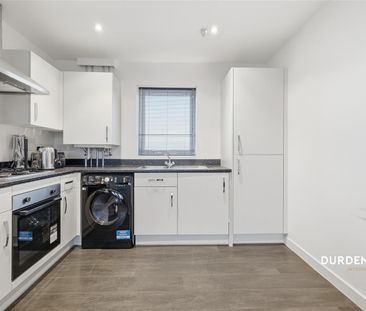 Martin Hunt Drive, Stanway, Colchester - Photo 3