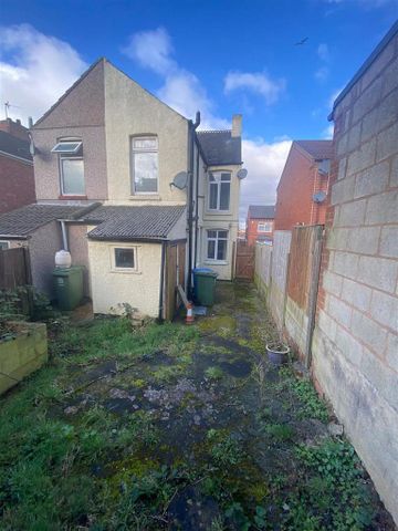 3 bedroom end of terrace house to rent - Photo 5