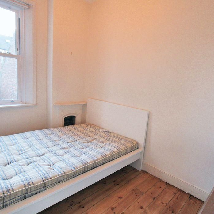 2 bed lower flat to rent in NE6 - Photo 1