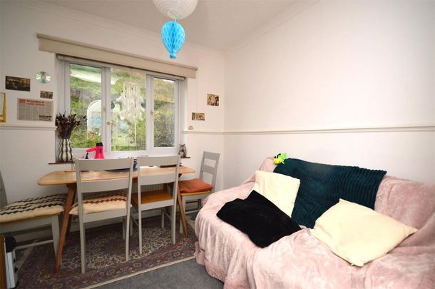 4 bedroom semi-detached house to rent - Photo 1