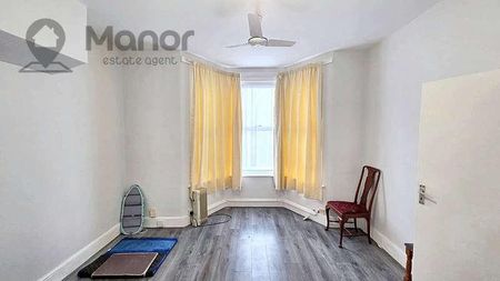 Balfour Road, Ilford, IG1 - Photo 2