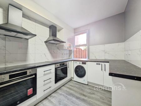 House share to rent - Photo 3