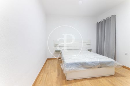 Apartment for Rent in Sants District - Photo 3