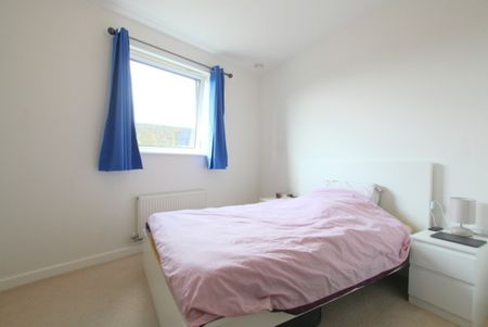 2 Bedroom Apartment, George Court, Norstead Place, London SW15 - Photo 5
