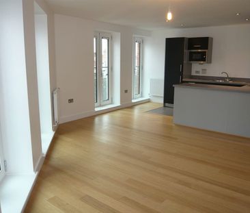 Fabulous one bedroom apartment in the Parkway development in the he... - Photo 2