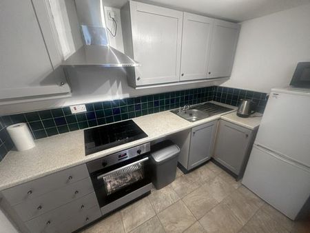 2 bedroom apartment to rent - Photo 5