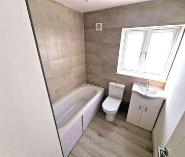 Park Walk, Northampton, NN5 - Photo 4