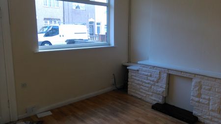 2 bedroom House for rent - Photo 5