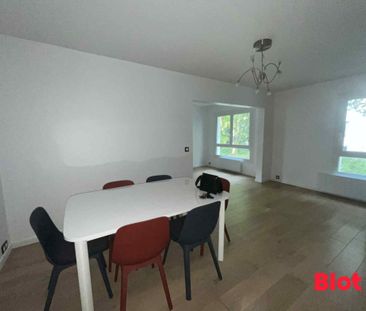 Location Appartement 4 pièces 96m² RENNES 35700 - Photo 3