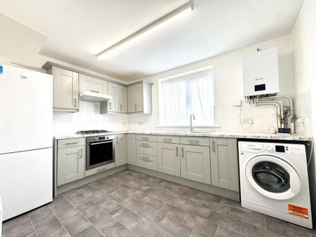 2 bedroom terraced house to rent - Photo 4
