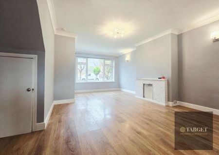 3 bedroom end of terrace house to rent - Photo 2