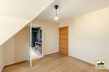 Ruime duplex met 3 slaapkamers met terras. - Photo 2
