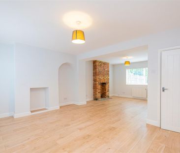 3 bed House - End Terrace To Let - Photo 3