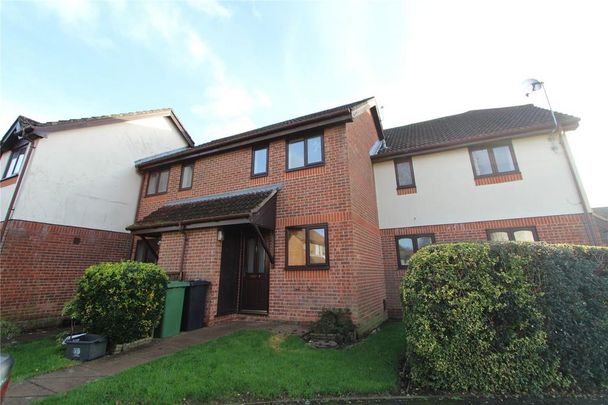 2 bedroom terraced house to rent - Photo 1