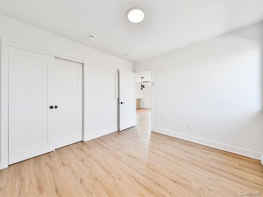 Appartement à louer - Laval (Duvernay) (Est) - Photo 1