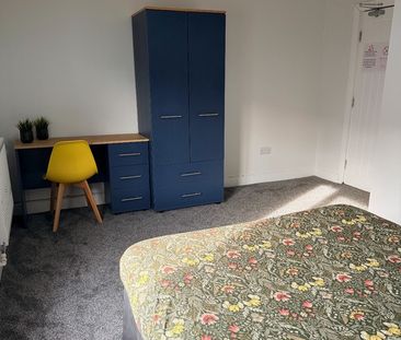 Room in a Shared House, Mansell Road, L6 - Photo 3