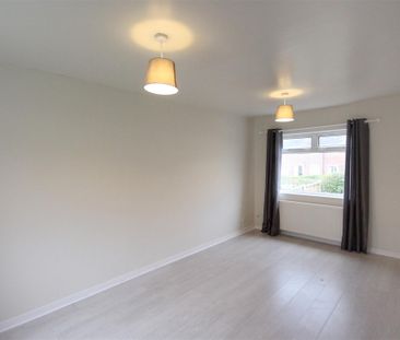 2 Bedroom House - Semi-Detached To Let - Photo 4