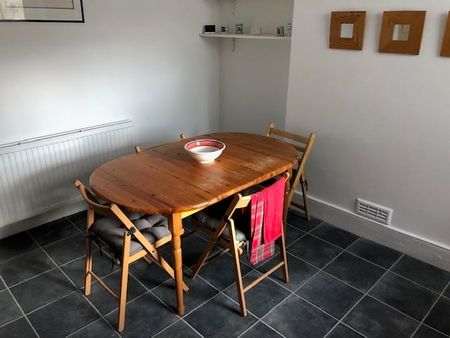 3 Bed Flat, Tooting, SW17 - Photo 3
