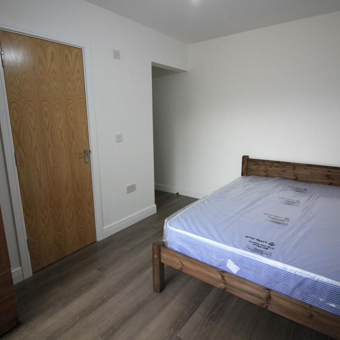 5 bedroom terraced house to rent - Photo 1