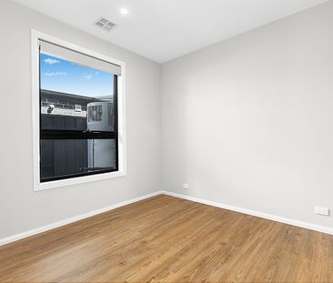 60 Pat Lovell Crescent, Whitlam ACT 2611 - House For Rent | Domain - Photo 5