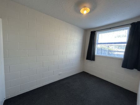 Two bedroom unit on Gloucester! - Photo 2