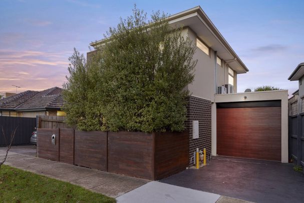 8 Scanlan Street, Bentleigh East - Photo 1