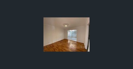 BEAUTIFULLY PRESENTED FAMILY HOME - Photo 3