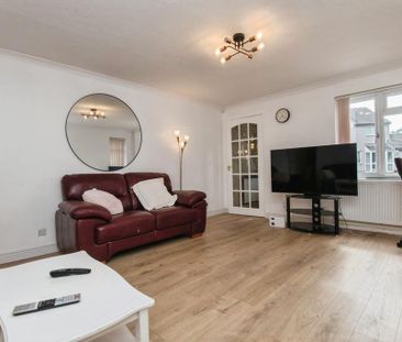 2 bedroom semi-detached house to rent - Photo 3
