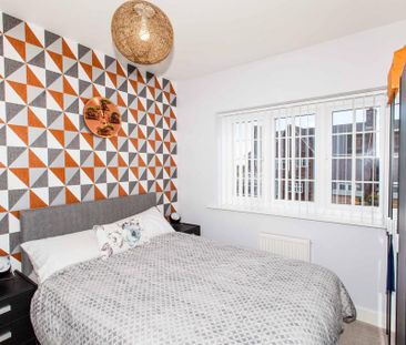 5 bedroom detached house to rent - Photo 4