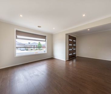 Spacious 5-bedroom Home! - Photo 1