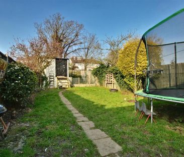 3 bedroom semi-detached house to rent - Photo 2