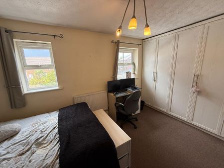 2 bedroom maisonette to rent - Photo 5