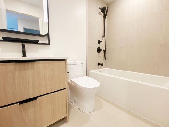 For Lease - 1050 Eastern Avenue Unit# 918, Toronto, Ontario - Photo 1