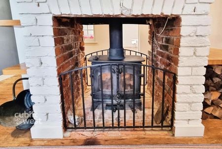 4 bedroom cottage to rent - Photo 2