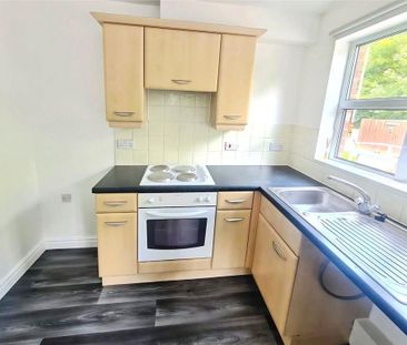 2 bedroom flat to rent - Photo 2