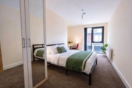 3 bed Apartment 10 Ecco - Photo 2