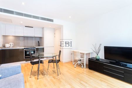 Landmark East Tower, 24 Marsh Wall, E14 9BT - Photo 2