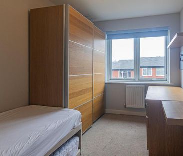 3 bedroom terraced house to rent - Photo 6