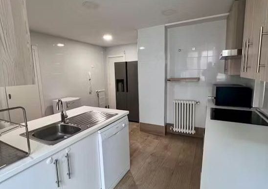 Avenida de Baviera, Madrid, Community of Madrid 28028