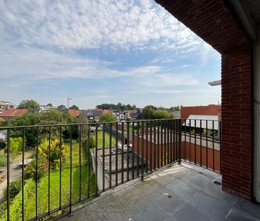 Gunstig gelegen appartement met twee slaapkamers, terras, tuin en autostaanplaats - Photo 4