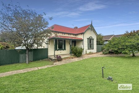 THREE BEDROOM CLOSE TO SCHOOLS AND DAYCARE - Photo 3
