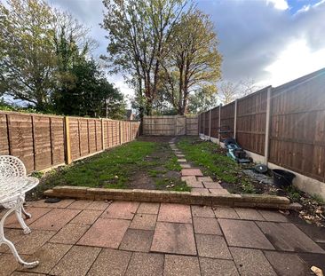 Guildford Park Avenue, Guildford, Surrey, GU2 7NJ - Photo 1