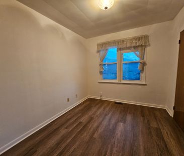 For Lease - 6 Fairhill Crescent, Toronto, Ontario - Photo 3