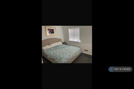 3 bedroom terraced house to rent - Photo 5